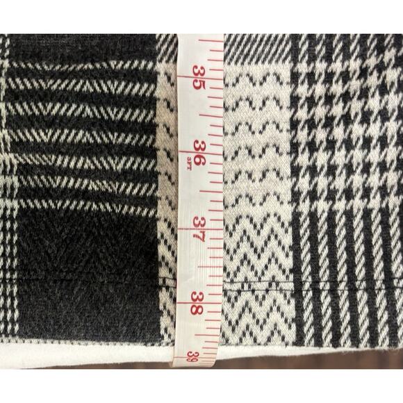 Lands’ End Women’s Size L Sport Knit Straight Leg Pull-On Gray Plaid Pants - Picture 8 of 9